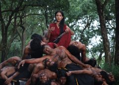 ‘நோவா’ படத்தில் ஆக்சன் காட்சிகளில் மிரட்டி இருக்கும் ‘பியார் பிரேமா காதல்’ புகழ் ரைசா வில்சன்