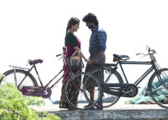 உசுரே நீதான் புள்ள..Mandaadi படத்தின் மனதை வருடும் காதல் பாடல் வெளியானது..