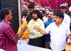 டி.ராஜேந்தர் அவர்களின் 71வது பிறந்தநாளை முன்னிட்டு 1000 பேருக்கு ‘அரிசி தானம்’ வழங்கினார்.