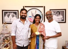 தடகள வீராங்கனை வித்யா ராம்ராஜை நேரில் அழைத்து பாராட்டிய ரஜினி!!